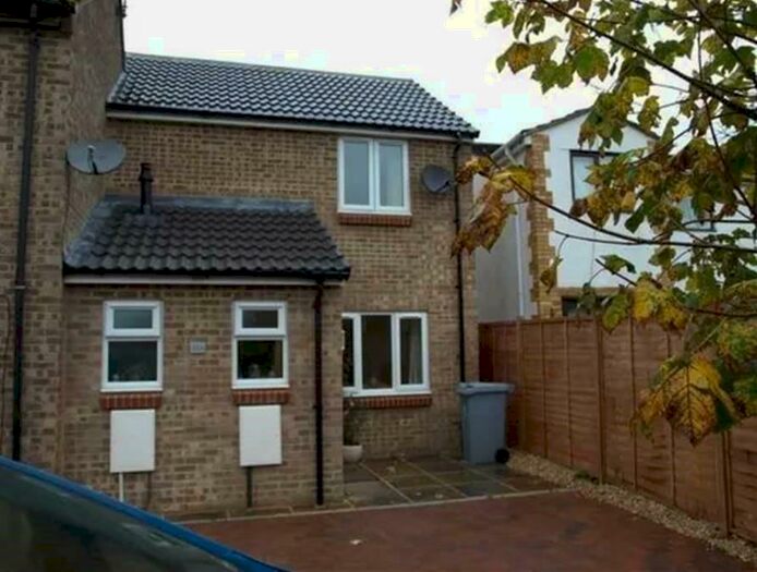 2 Bedroom End Of Terrace House To Rent In Burwell Meadow, Witney, OX28