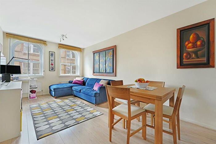 2 Bedroom Flat For Sale In Coulsden Court, Park Road, Crouch End, N8