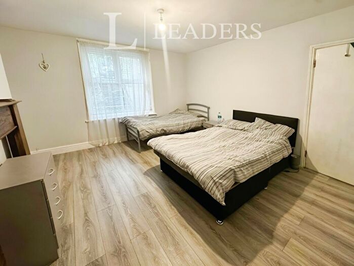 1 Bedroom Flat To Rent In Willoughby Road, IP2