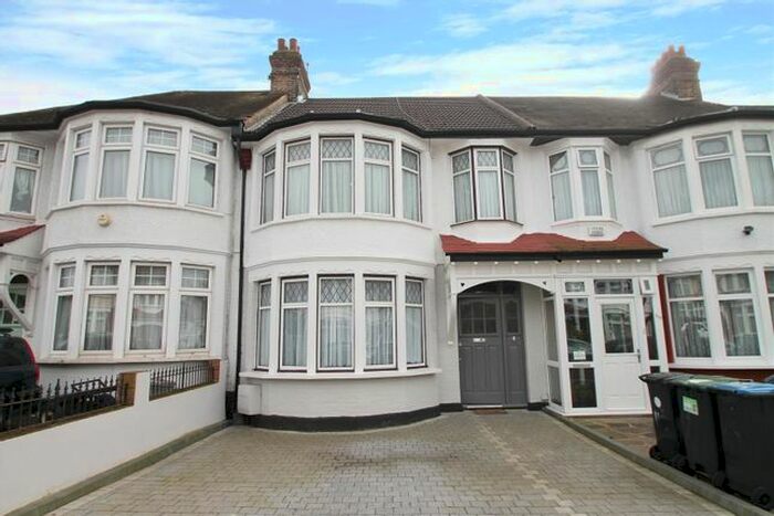 3 Bedroom Terraced House To Rent In Berkshire Gardens, Palmers Green, London, N13