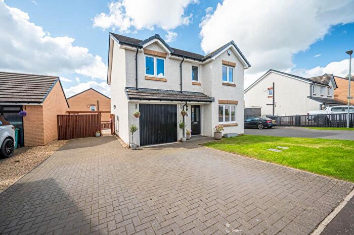 4 Bedroom House To Rent In Carmuirs Drive, Newarthill, Motherwell, ML1