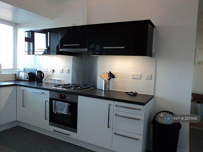 1 Bedroom Flat To Rent In Green Lane, Morden, SM4