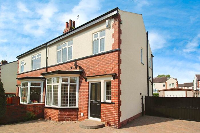 3 Bedroom Semi-Detached House To Rent In Knightsway, Leeds, West Yorkshire, LS15