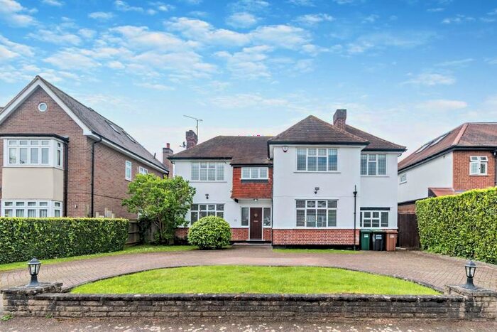 5 Bedroom Detached House To Rent In Bourne End Road, Northwood, HA6