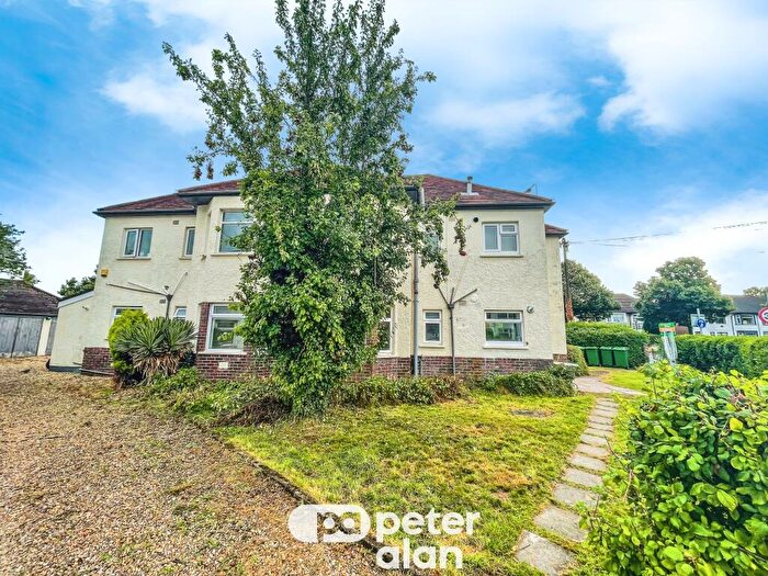 2 Bedroom Maisonette To Rent In Manor Way, Whitchurch, CF14