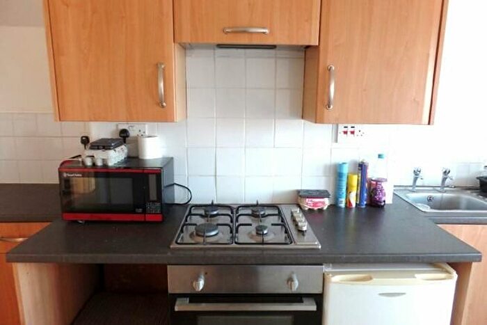 1 Bedroom Flat For Sale In Flat, Cowbridge Road East, Cardiff, CF5