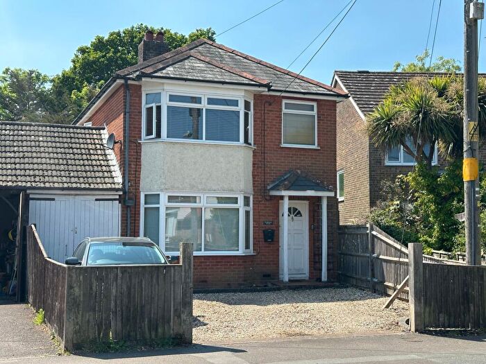 3 Bedroom Detached House For Sale In Hythe Road, Marchwood, SO40