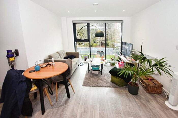 1 Bedroom Flat To Rent In Downtown, Woden Street, Salford, M5