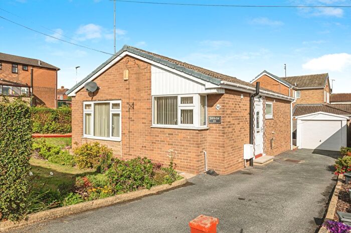2 Bedroom Detached Bungalow For Sale In Pippins Green Avenue, Kirkhamgate, Wakefield, WF2