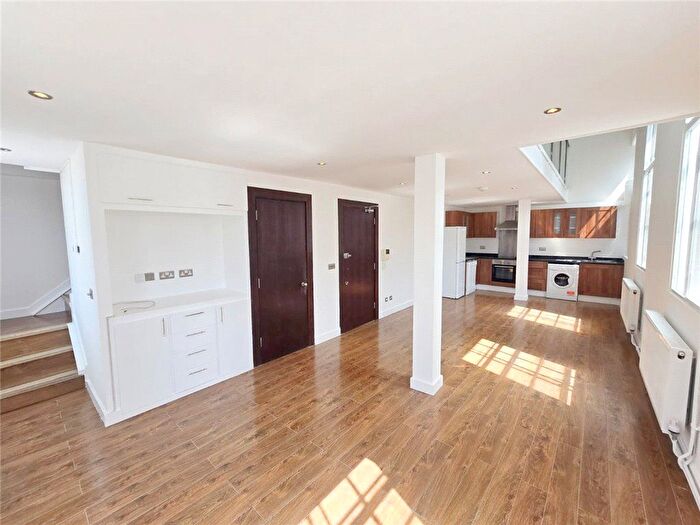 2 Bedroom Flat To Rent In Imperial Road, Fulhan, London, SW6