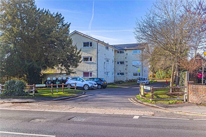 2 Bedroom Flat For Sale In Fishery Road, Hemel Hempstead, Hertfordshire, HP1