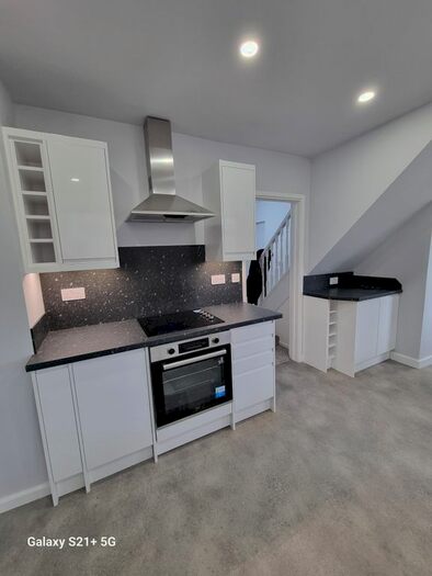 4 Bedroom Semi-Detached House To Rent In Fforchaman Road, Aberdare, CF44