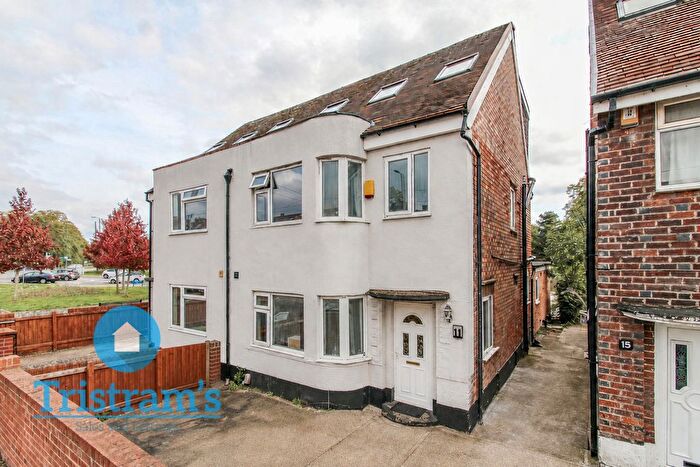 6 Bedroom Semi-Detached House For Sale In Lower Road, Beeston, NG9