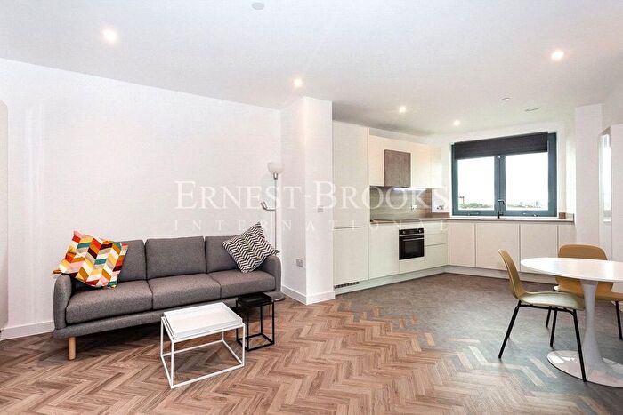 1 Bedroom Flat To Rent In River Apartments, Three Waters, Bow Creek, E3