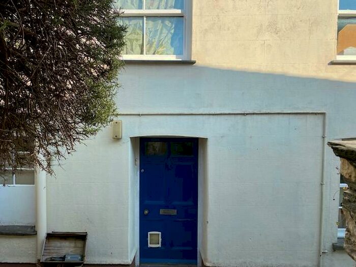 3 Bedroom Flat To Rent In Wadebridge, PL27