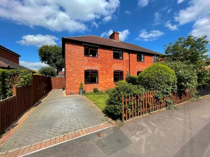 3 Bedroom Property To Rent In The Oval, Linden, Gloucester, GL1