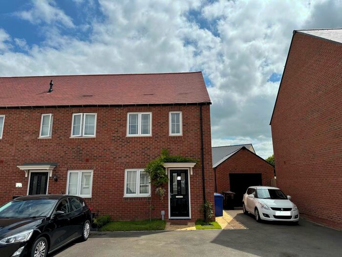 2 Bedroom Semi-Detached House To Rent In Chester Road, Bicester, OX26