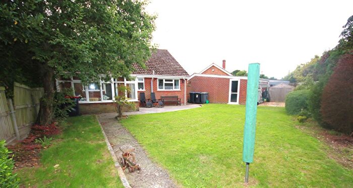 3 Bedroom Bungalow For Sale In Nightingale Close, Chartham Hatch, Canterbury, CT4