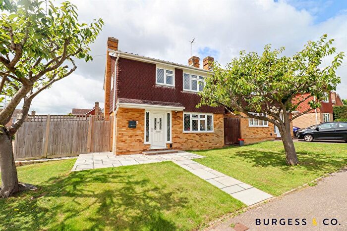 3 Bedroom Detached House For Sale In Warnham Gardens, Bexhill-On-Sea, TN39