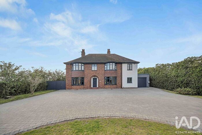 5 Bedroom Detached House For Sale In Cambridge Road, Stretham, Cambridgeshire, CB6