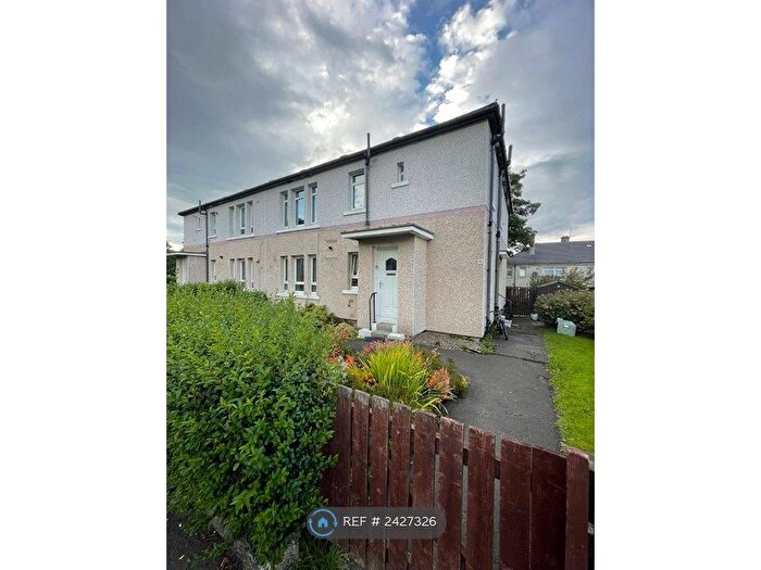 3 Bedroom Flat To Rent In Boydstone Road, Glasgow, G46