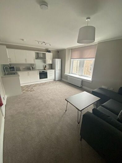 3 Bedroom Flat To Rent In Balmore Street, Stobswell, Dundee, DD4