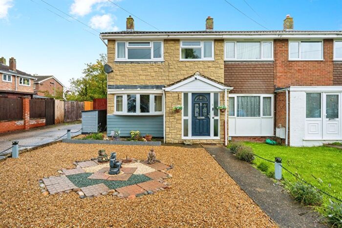 3 Bedroom End Of Terrace House For Sale In Franklin Close, Marston Moretaine, Bedford, MK43