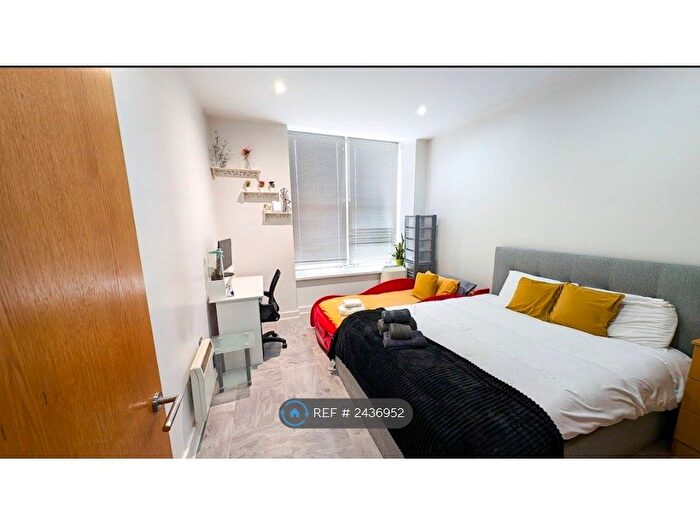 2 Bedroom Flat To Rent In Mcilroys Building, Reading, RG1