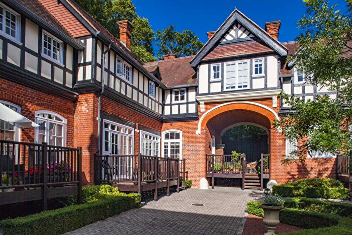 2 Bedroom Terraced House To Rent In Thames Bank, Goring On Thames, RG8