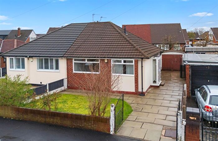 2 Bedroom Semi-Detached Bungalow For Sale In Beech Avenue, Melling, Liverpool, L31