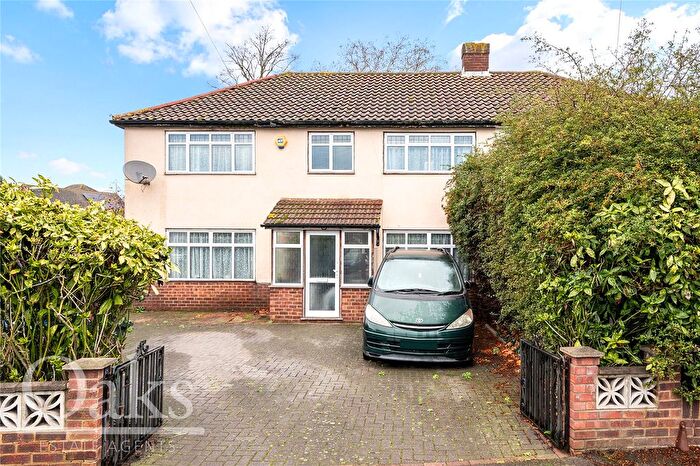 4 Bedroom Semi Detached House For Sale In Tonstall Road, Mitcham, CR4