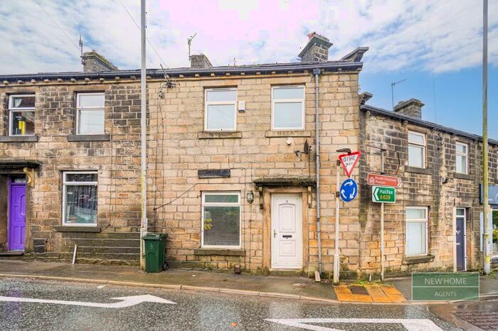 1 Bedroom Terraced House For Sale In Halifax Road, Keighley, BD22