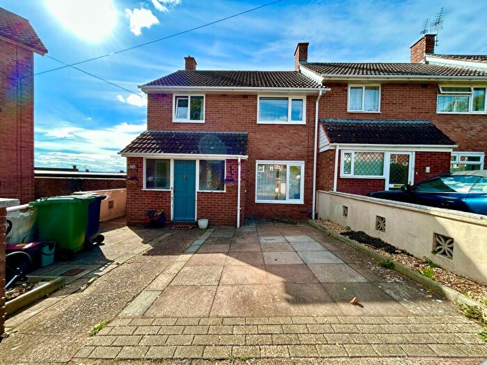 3 Bedroom End Of Terrace House For Sale In Tristan Close, Exeter, EX4
