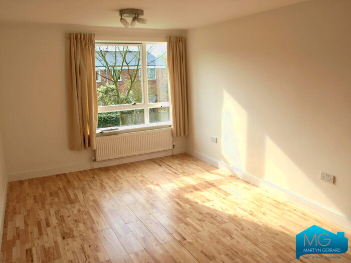 2 Bedroom Apartment To Rent In Tarling Road, East Finchley, London, N2