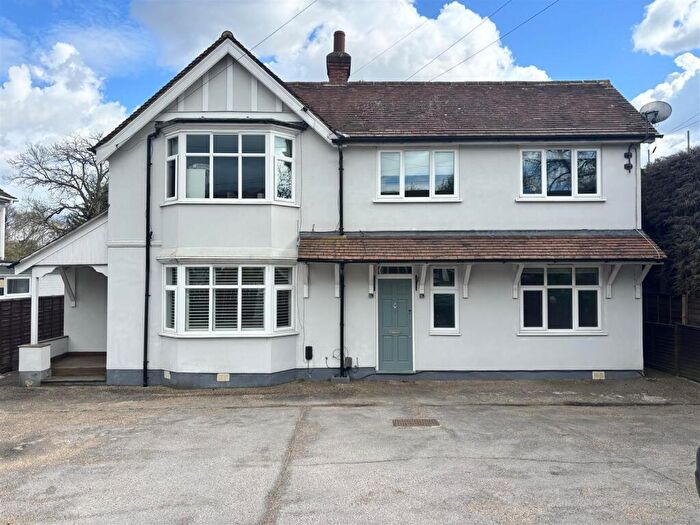 2 Bedroom Maisonette For Sale In Fleet Road, Fleet, GU51
