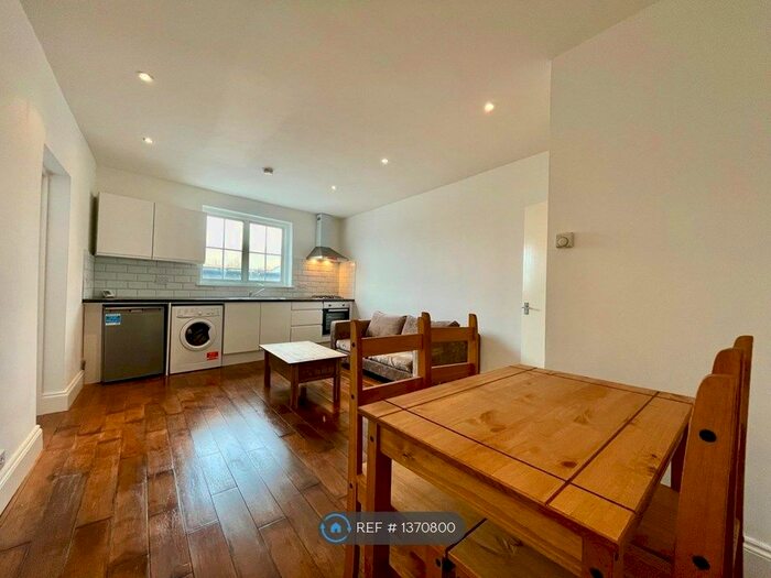 1 Bedroom Flat To Rent In Brixton Hill, London, SW2