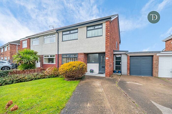 3 Bedroom Semi Detached House For Sale In Horstone Road, Great Sutton, Ellesmere Port, CH66