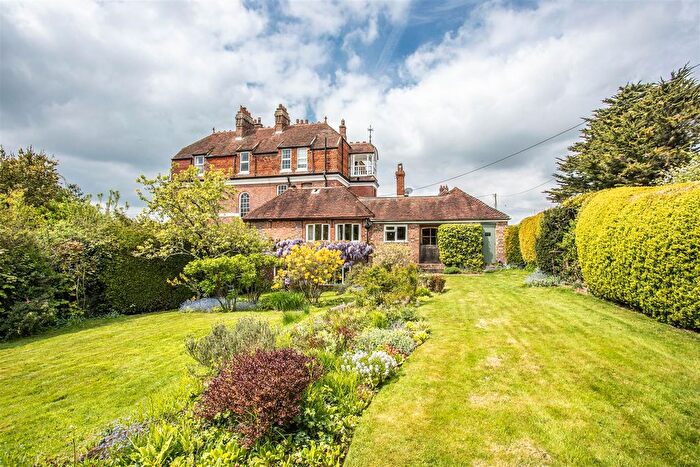 4 Bedroom Link Detached House For Sale In Hurstwood Road, High Hurstwood, Buxted, TN22