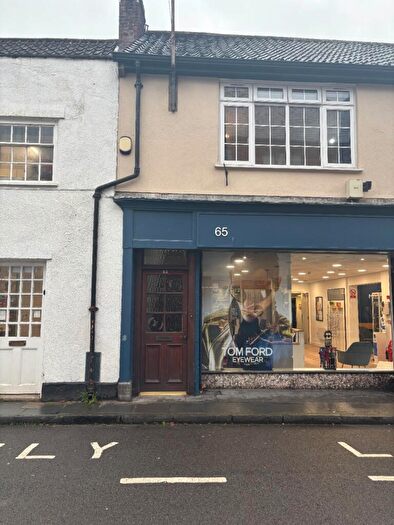 2 Bedroom Flat To Rent In High Street, Wells, BA5