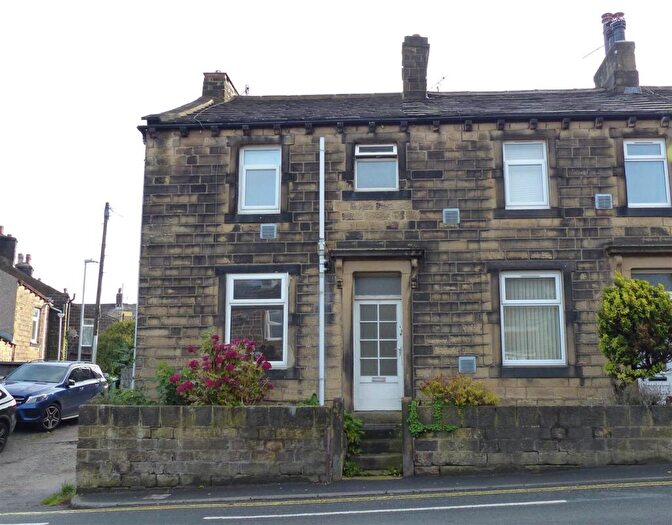 2 Bedroom End Of Terrace House To Rent In Station Road, Steeton, BD20