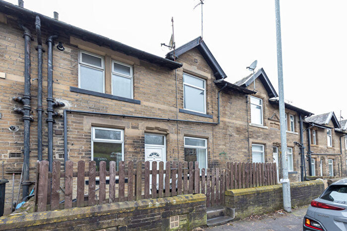 2 Bedroom Terraced House For Sale In Rose Place, Luddendenfoot, HX2