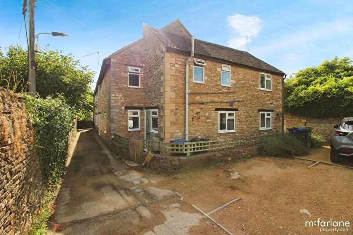 3 Bedroom Cottage To Rent In Red Lion Lane, Cricklade, SN6