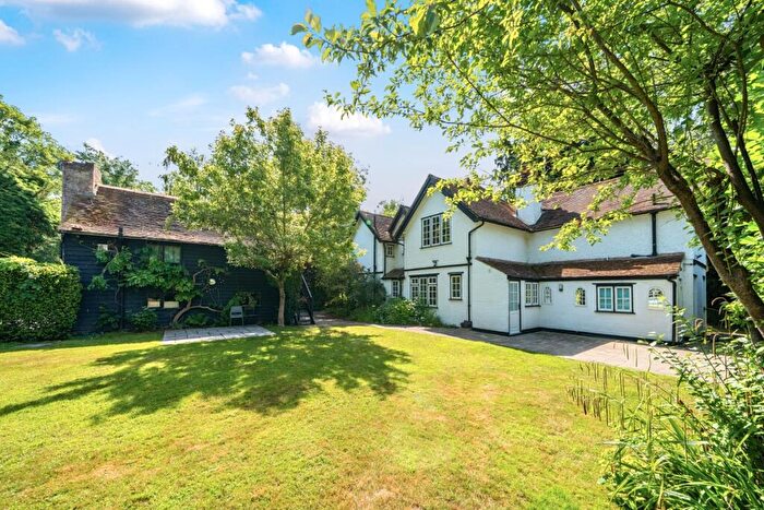 4 Bedroom Detached House To Rent In The Drive Bourne End, SL8