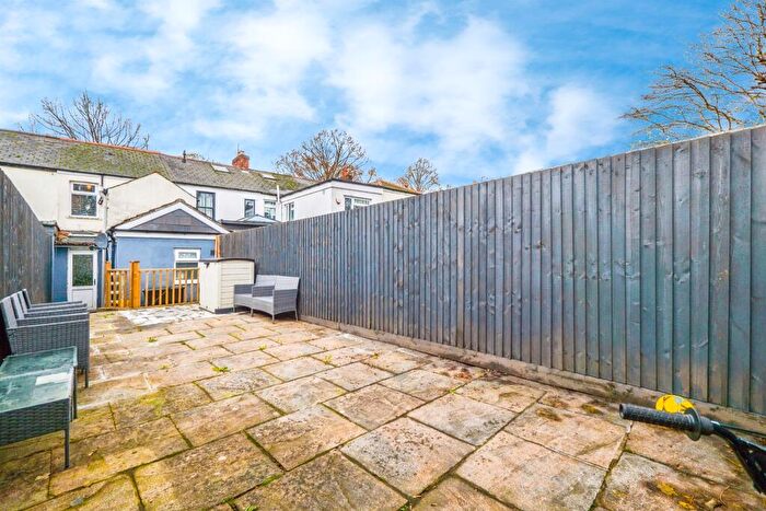 3 Bedroom Terraced House For Sale In Severn Grove, Cardiff, CF11