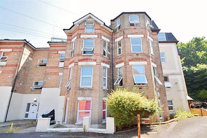 Flat To Rent In Bournemouth, BH1