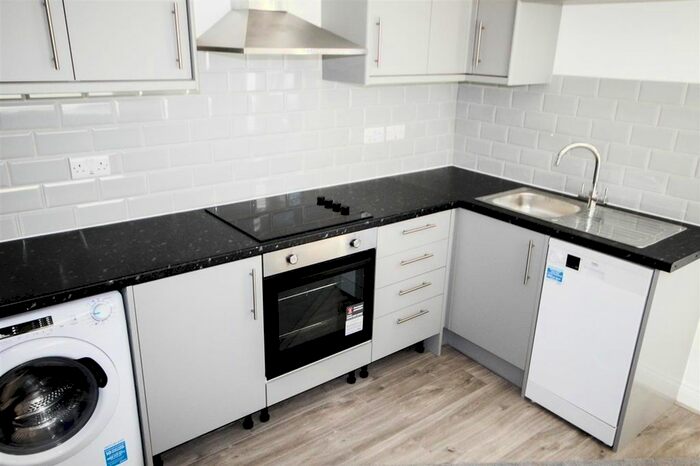 2 Bedroom Maisonette To Rent In St. James Road, Shirley, Southampton, SO15