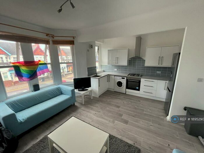 3 Bedroom Flat To Rent In Whitchurch Road, Cardiff, CF14