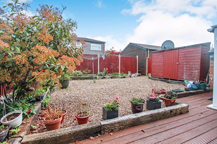 3 Bedroom Terraced House For Sale In Proctor Close, Kempston, MK42