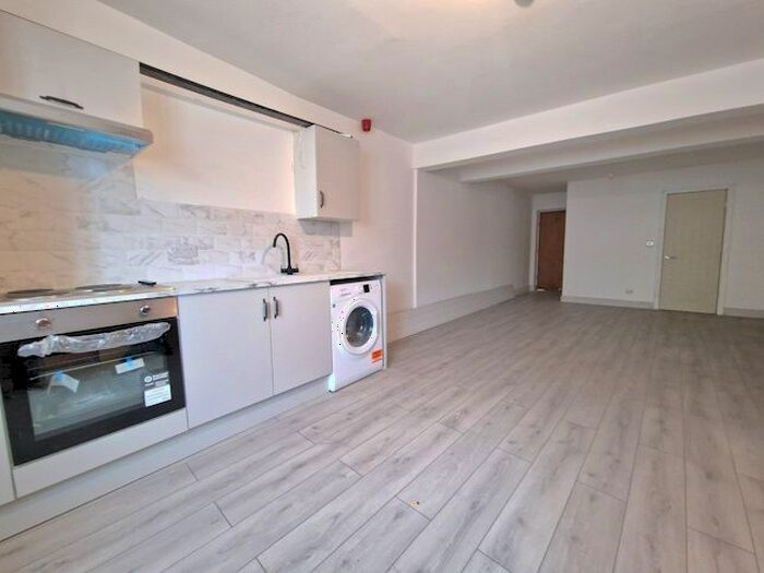 Studio To Rent In High Street, Birmingham, B23
