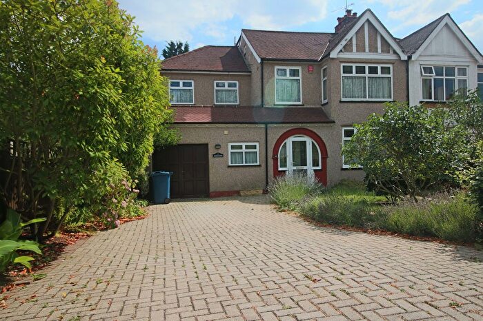 6 Bedroom Semi Detached House To Rent In Barrow Point Avenue, Pinner, HA5